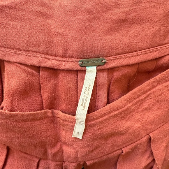 Free People Coral Orange Eyelet Embroidered Pleated Shorts Size 2 - Picture 9 of 10